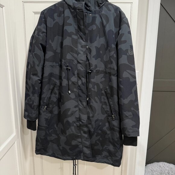 Seraphine 3 in 1 Parka in camo, size 6 - Picture 4 of 5